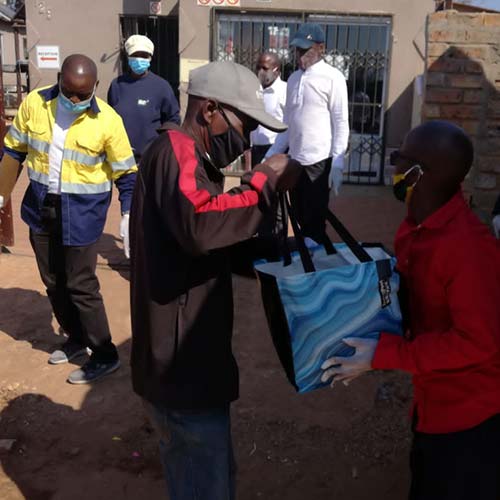 Siyakholwa Support Care Centre_COVID-19 – pandemic food distribution image 11