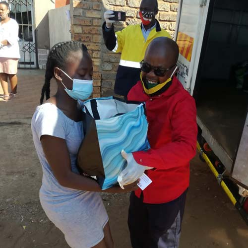 Siyakholwa Support Care Centre_COVID-19 – pandemic food distribution image 9
